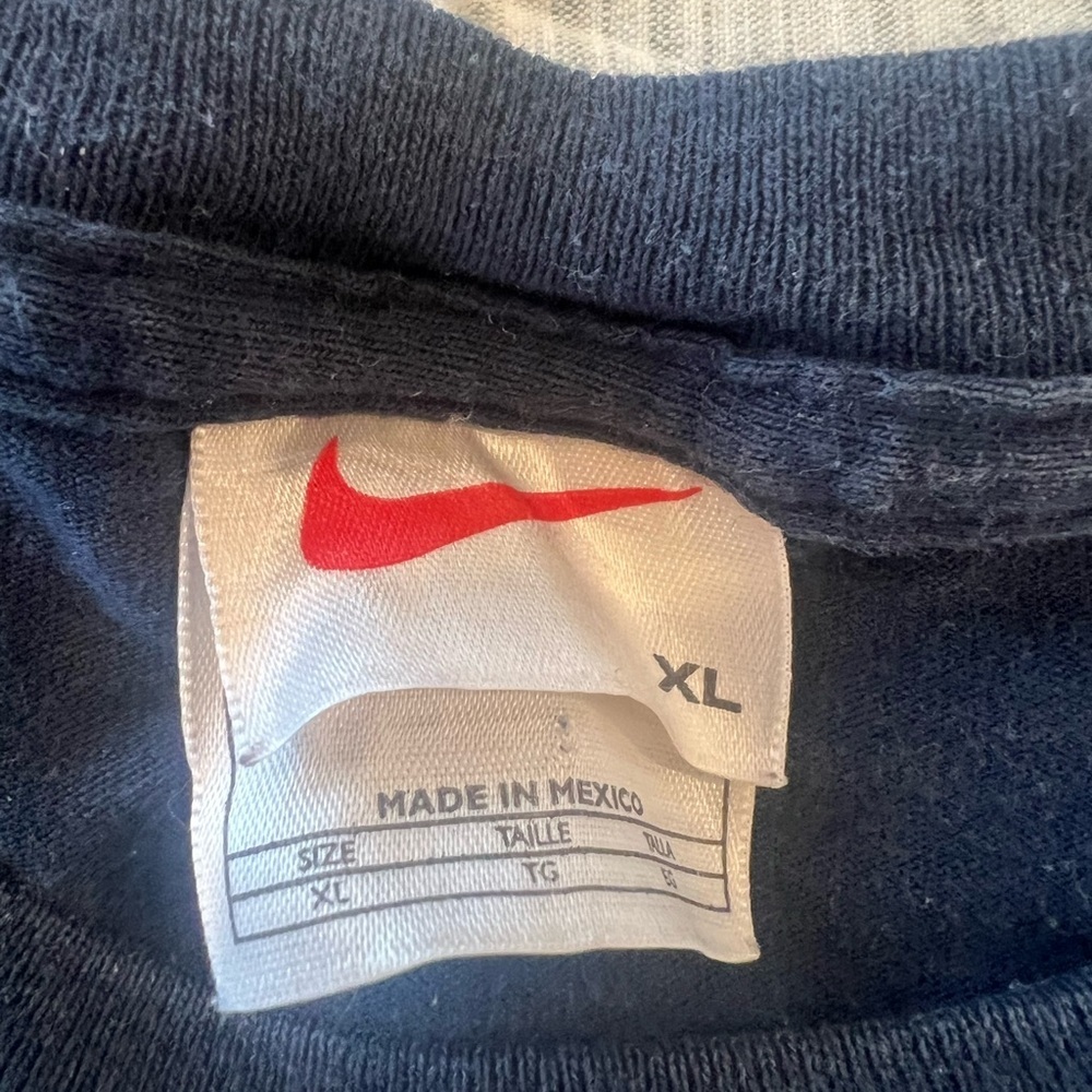 Vintage Nike Uptempo Graphic Tee Men’s XL Navy Blue Cotton Retro 90s - Picture 7 of 7